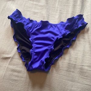 Cheeky bikini bottoms